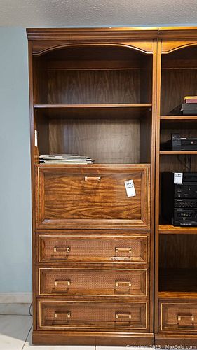 Lot #395 (1 of 7)