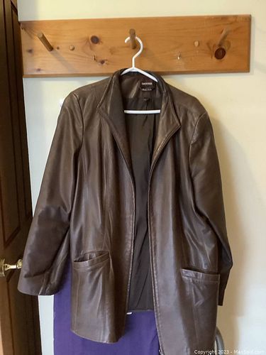 Lot #417 (1 of 6)