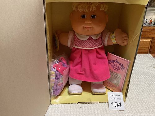 Lot #104 (1 of 9)
