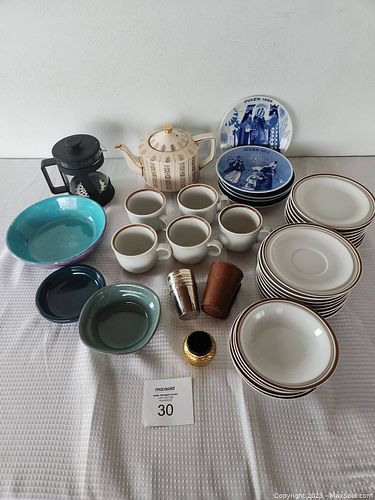 Lot #30 (1 of 9)