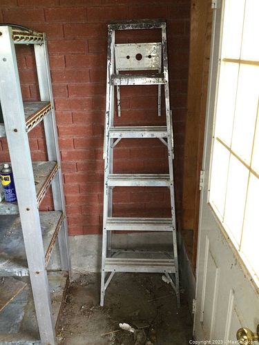 Lot #832 (1 of 6)
