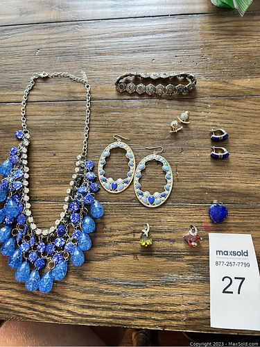 Lot #27 (1 of 6)