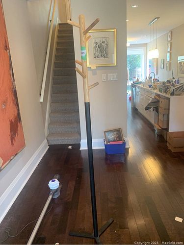 Lot #105 (1 of 1)