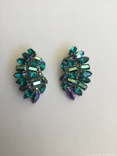 Lot #25 (1 of 4)