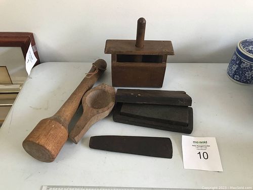Lot #10 (1 of 9)