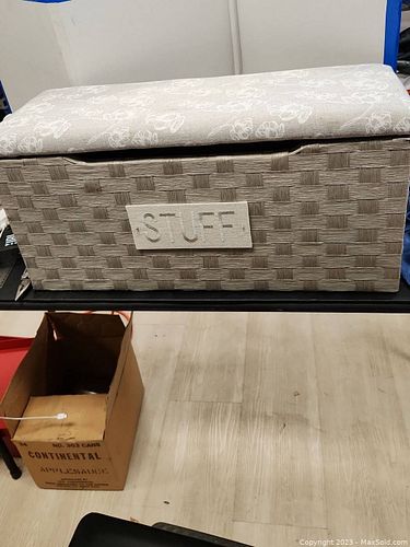 Lot #285 (1 of 11)