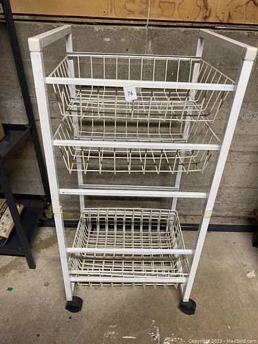 Lot #76 (1 of 1)