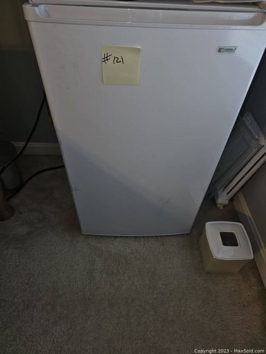 Lot #185 (1 of 2)