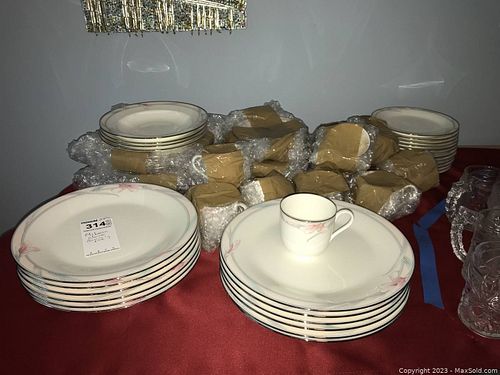 Lot #314 (1 of 9)