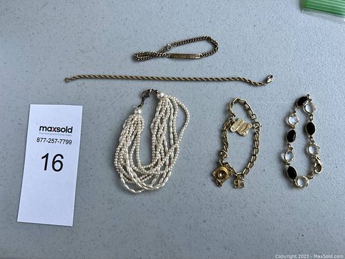 Lot #16 (1 of 4)