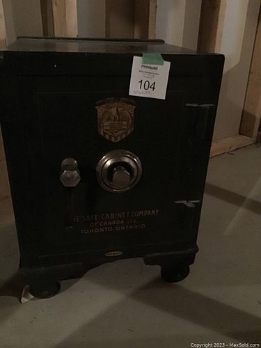 Lot #104 (1 of 7)