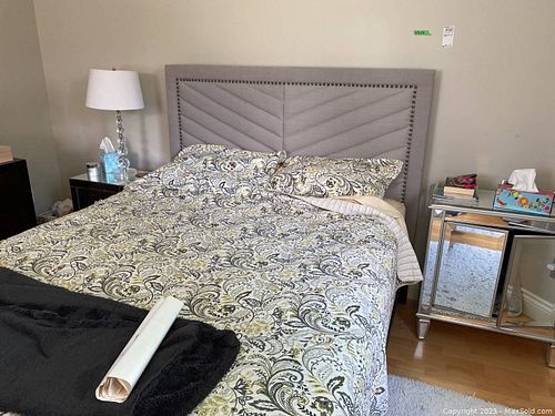 Lot #312 (1 of 6)