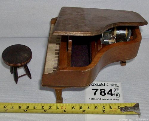 Lot #784 (1 of 6)