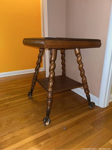 Lot #17 (1 of 12)