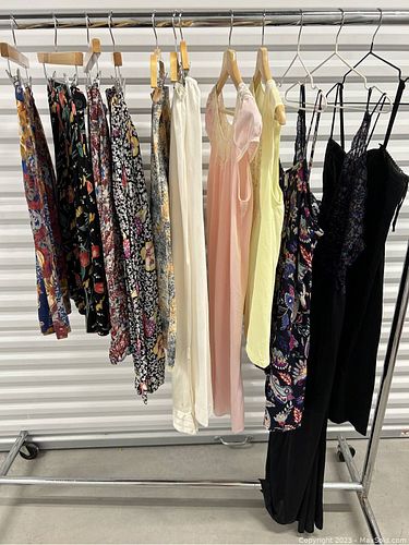 Lot #811 (1 of 8)