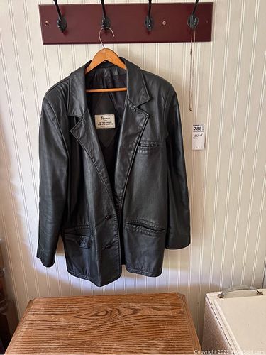 Lot #788 (1 of 8)