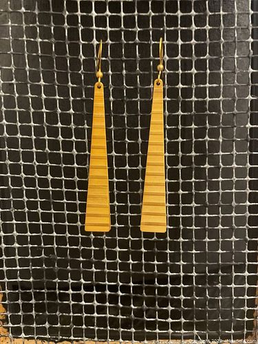 Lot #32 (1 of 1)