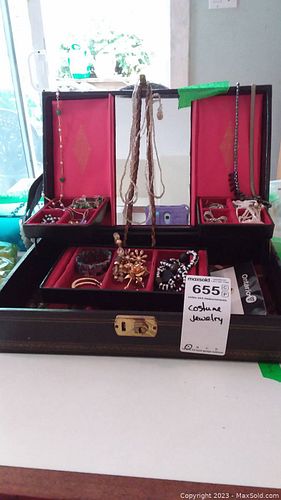 Lot #655 (1 of 8)