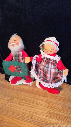 Lot #35 (1 of 8)