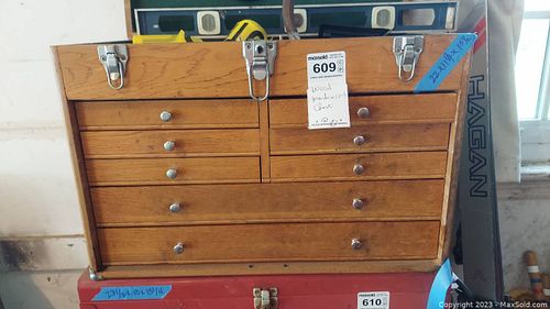 Lot #609 (1 of 7)