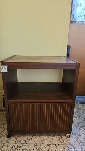 Lot #643 (1 of 8)