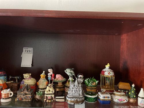 Lot #723 (1 of 17)