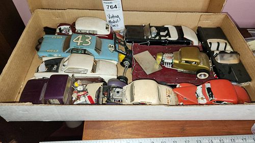 Lot #764 (1 of 8)
