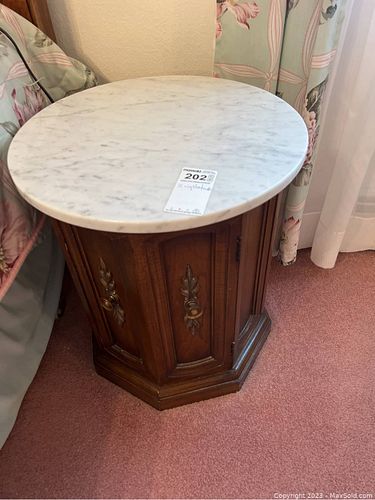 Lot #202 (1 of 3)