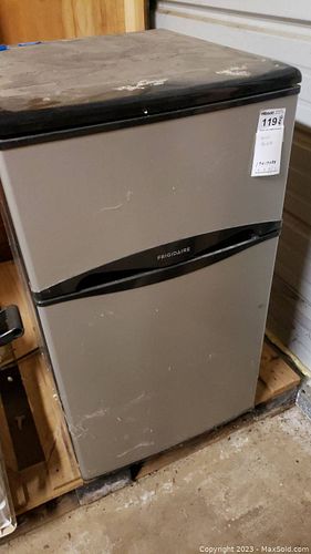 Lot #119 (1 of 13)