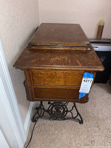Lot #427 (1 of 8)