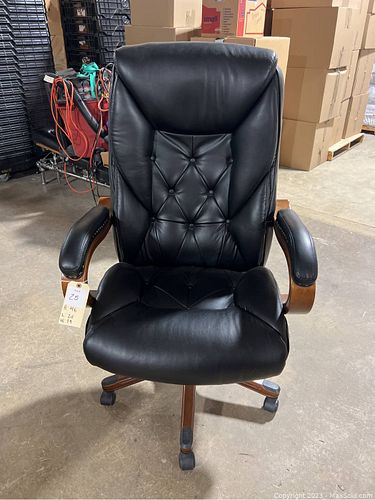 Lot #25 (1 of 7)
