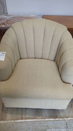 Lot #138 (1 of 4)