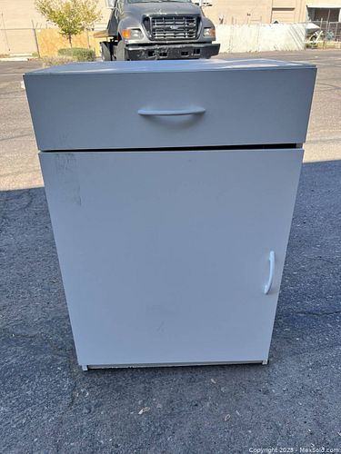 Lot #90 (1 of 7)