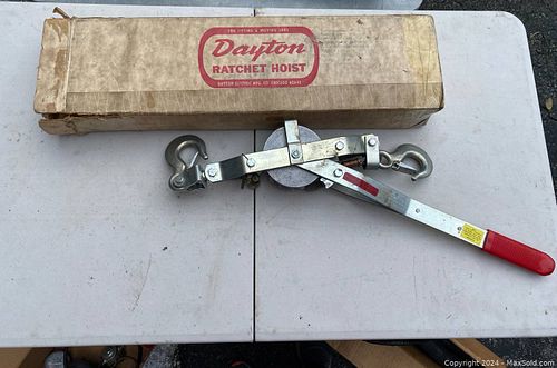 Lot #60 (1 of 13)