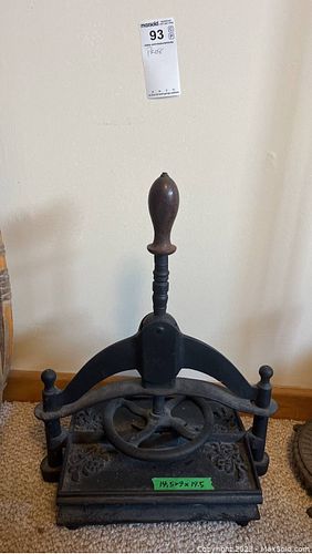 Lot #93 (1 of 10)
