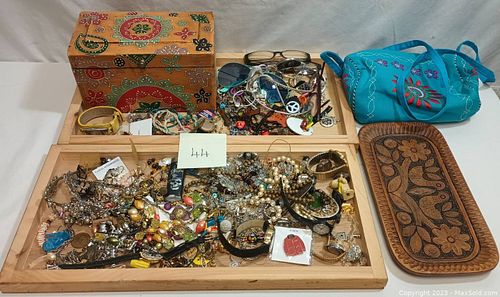 Lot #44 (1 of 11)