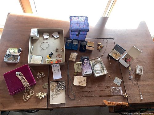 Lot #135 (1 of 19)