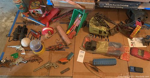 Lot #123 (1 of 17)