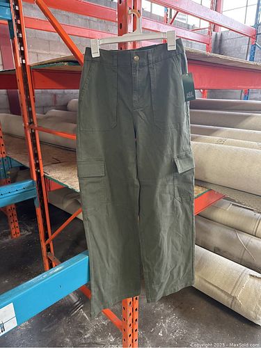 Lot #40 (1 of 4)