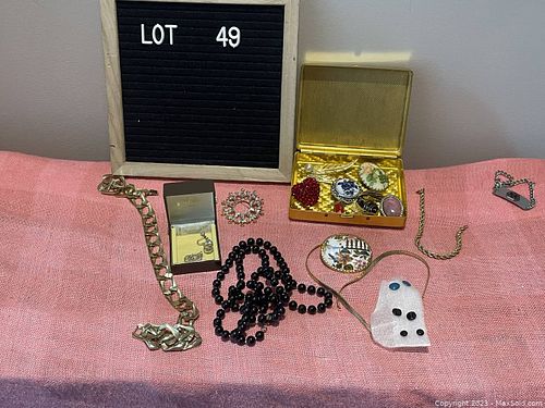 Lot #49 (1 of 7)