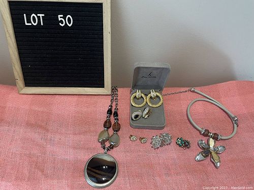 Lot #50 (1 of 7)