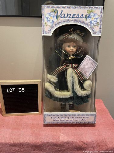 Lot #35 (1 of 11)