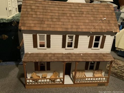 Lot #40 (1 of 8)
