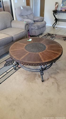 Lot #232 (1 of 9)