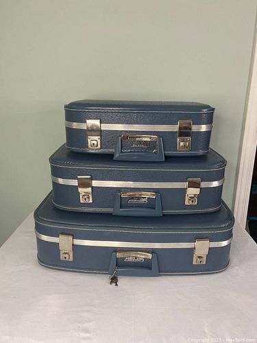 Lot #61 (1 of 4)