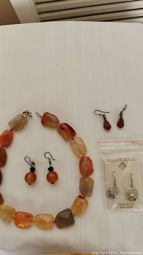 Lot #48 (1 of 8)