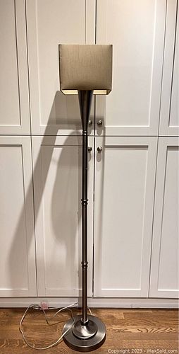 Lot #401 (1 of 3)