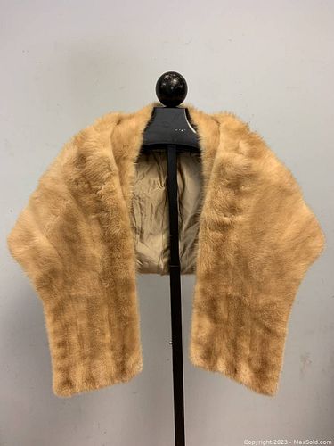 Lot #284 (1 of 8)