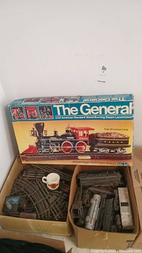 Lot #4 (1 of 4)
