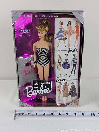 35th ANIVERSARY Barbie オリジナル 1959 未開封 Amazon.com: Original 1959 Blonde Barbie Doll 35th
